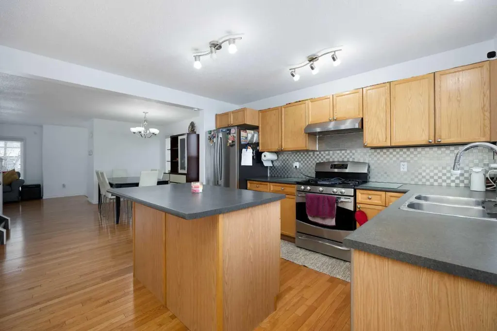 209 Grouse Way Fort Mcmurray AB T9K 0L9