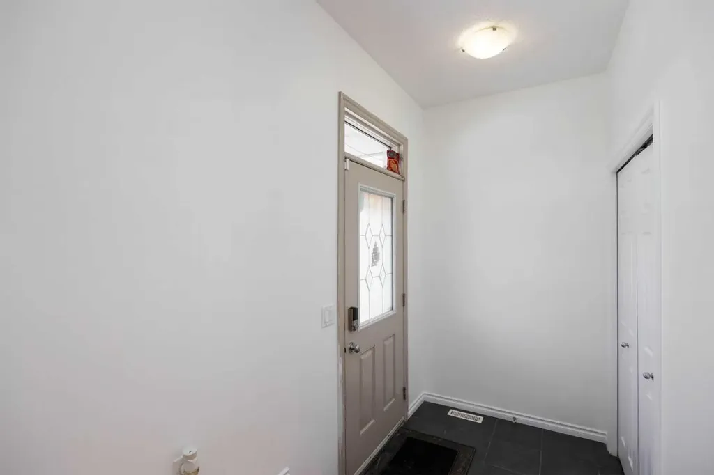 209 Grouse Way Fort Mcmurray AB T9K 0L9