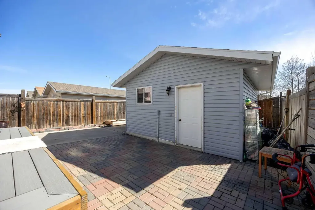 209 Grouse Way Fort Mcmurray AB T9K 0L9
