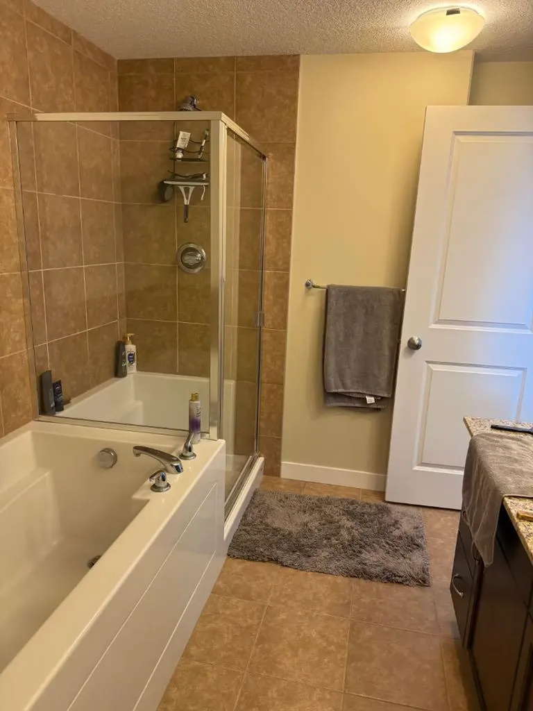 16 Varsity Estates Circle NW Calgary AB T3A1W9
