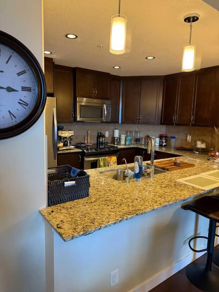 16 Varsity Estates Circle NW Calgary AB T3A1W9