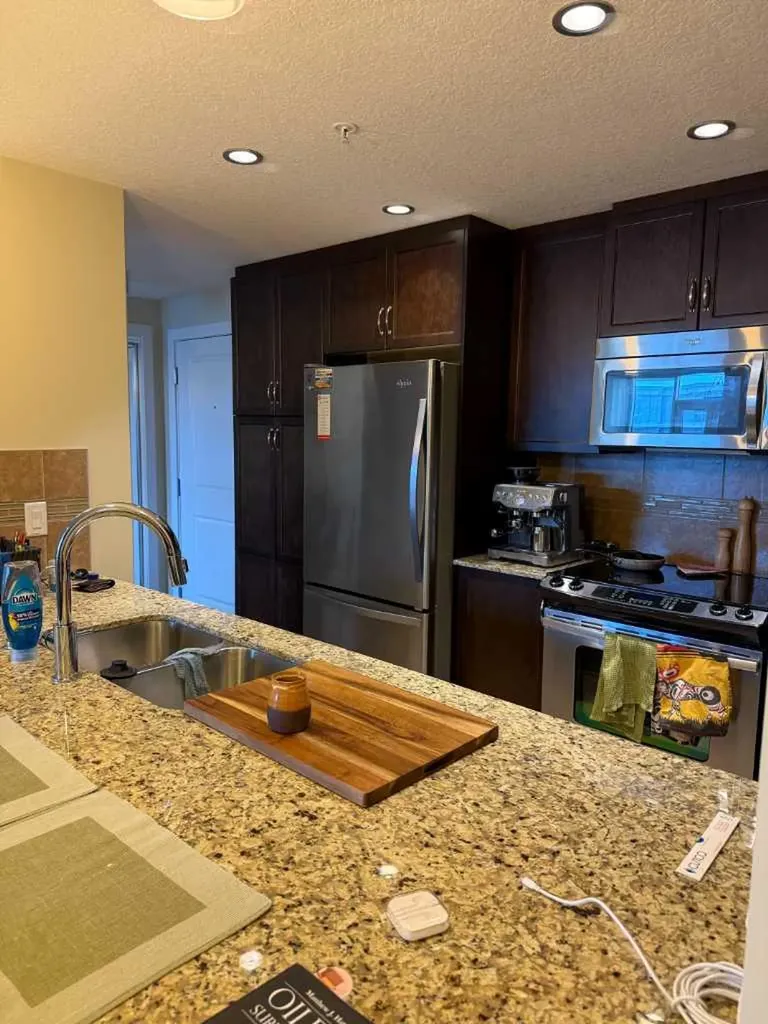 16 Varsity Estates Circle NW Calgary AB T3A1W9