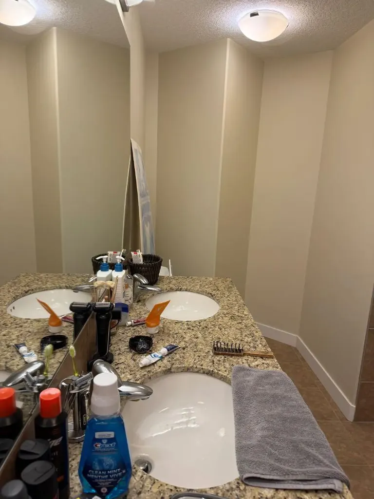 16 Varsity Estates Circle NW Calgary AB T3A1W9