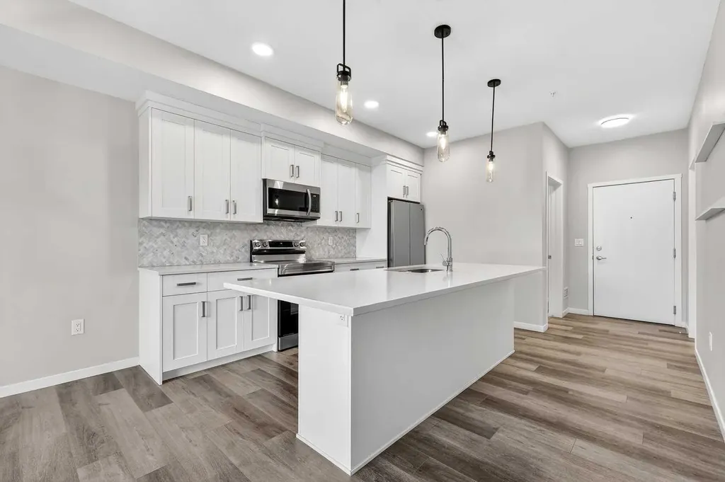 19489 Main Street SE Calgary AB T3M3J3