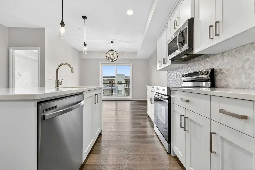 19489 Main Street SE Calgary AB T3M3J3