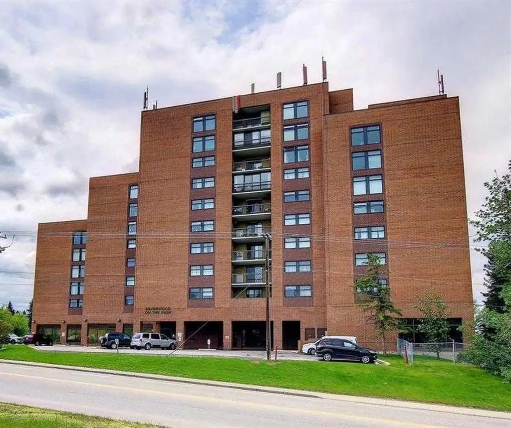 8604 48 Avenue NW Calgary AB T3B 5E6