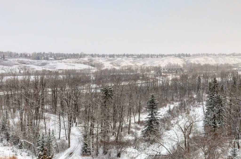 8604 48 Avenue NW Calgary AB T3B 5E6