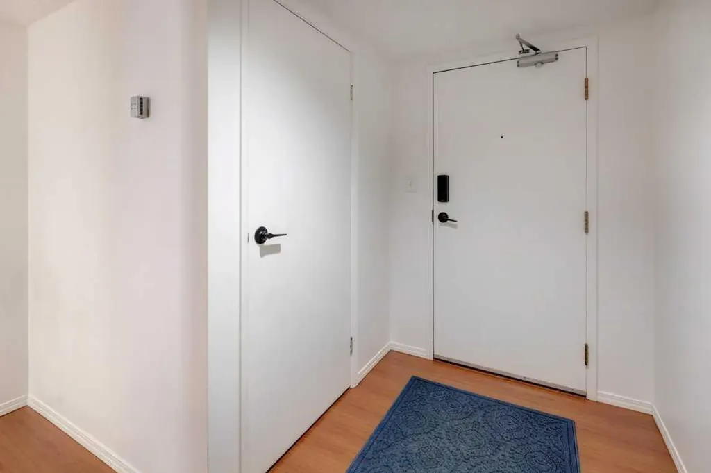 8604 48 Avenue NW Calgary AB T3B 5E6