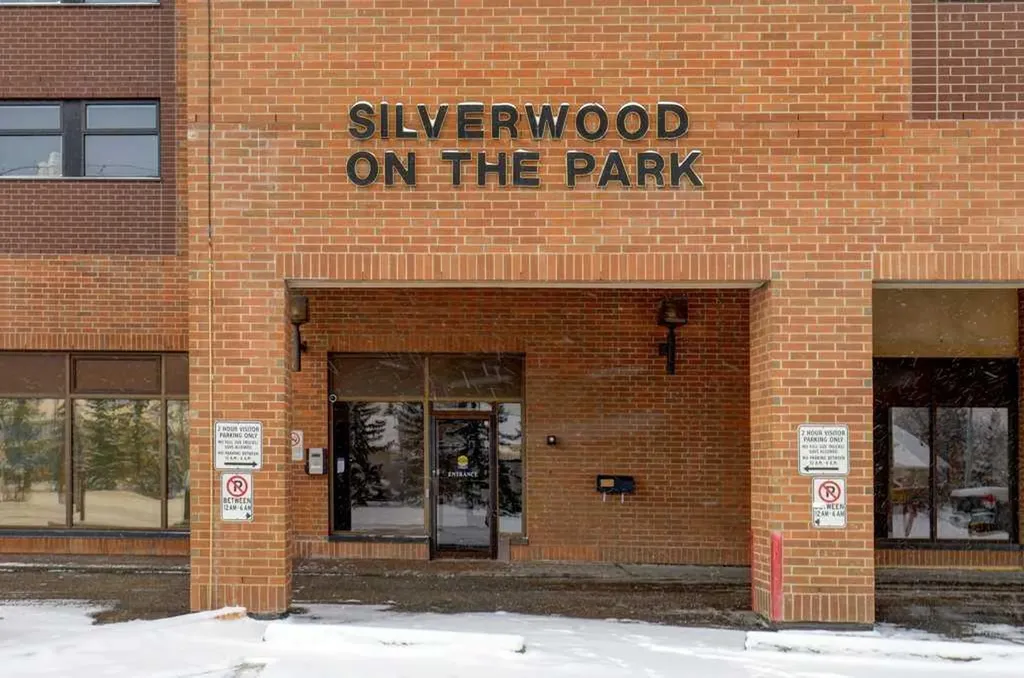 8604 48 Avenue NW Calgary AB T3B 5E6