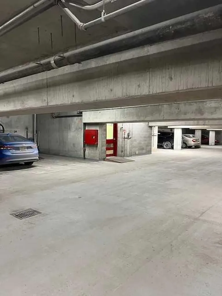 8604 48 Avenue NW Calgary AB T3B 5E6
