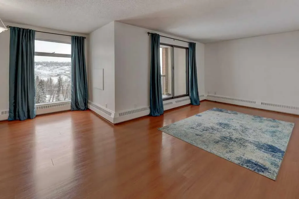 8604 48 Avenue NW Calgary AB T3B 5E6