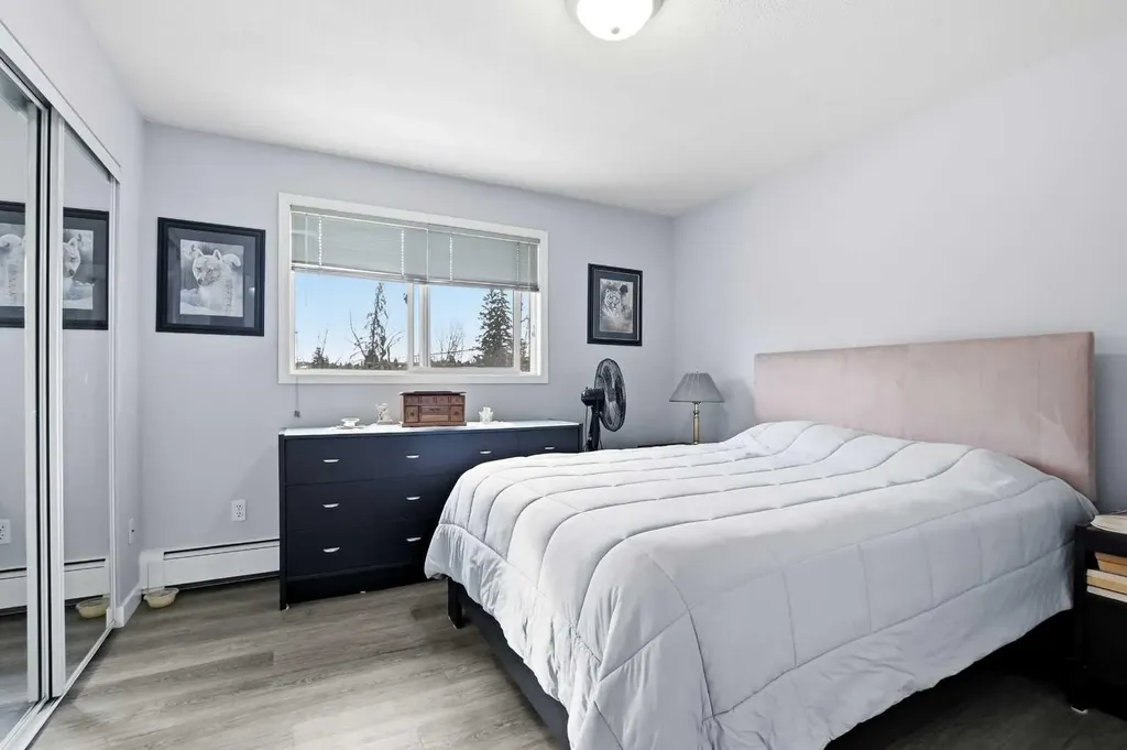 5330 47 Avenue Red Deer AB T4N 3R2
