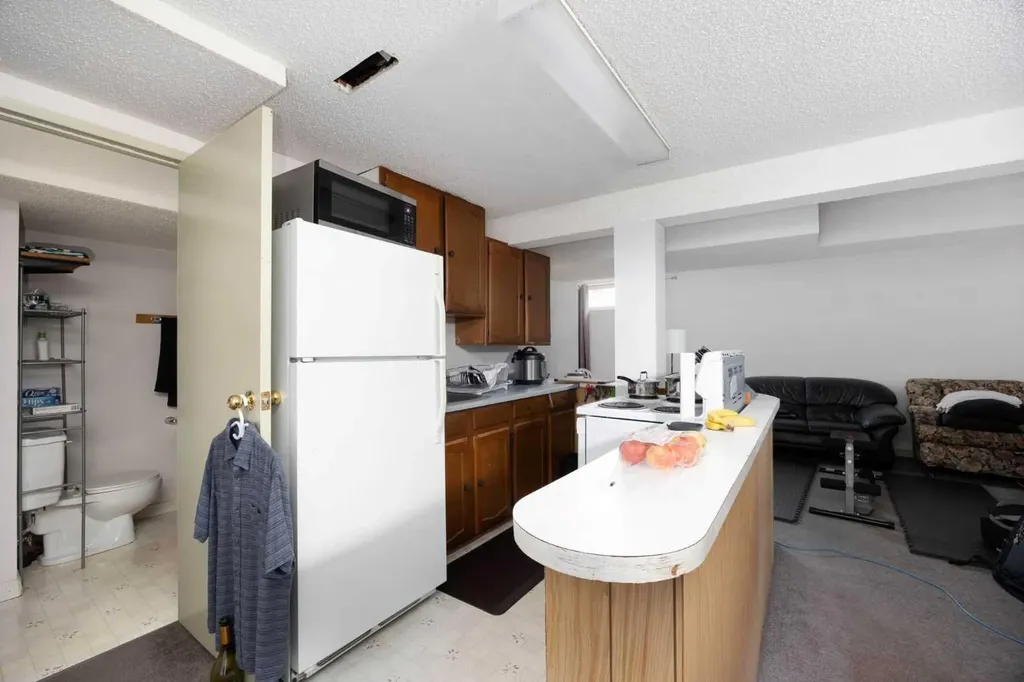 51 Fitzgerald Avenue Fort Mcmurray AB T9H 1K6