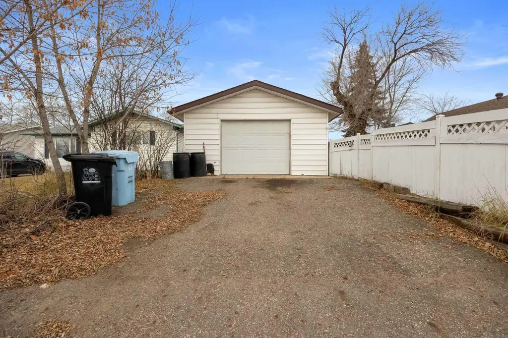 51 Fitzgerald Avenue Fort Mcmurray AB T9H 1K6