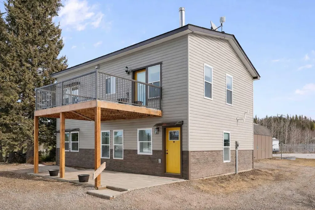 32537B Highway 760 Highway Rural Mountain View County AB T0M 1X0