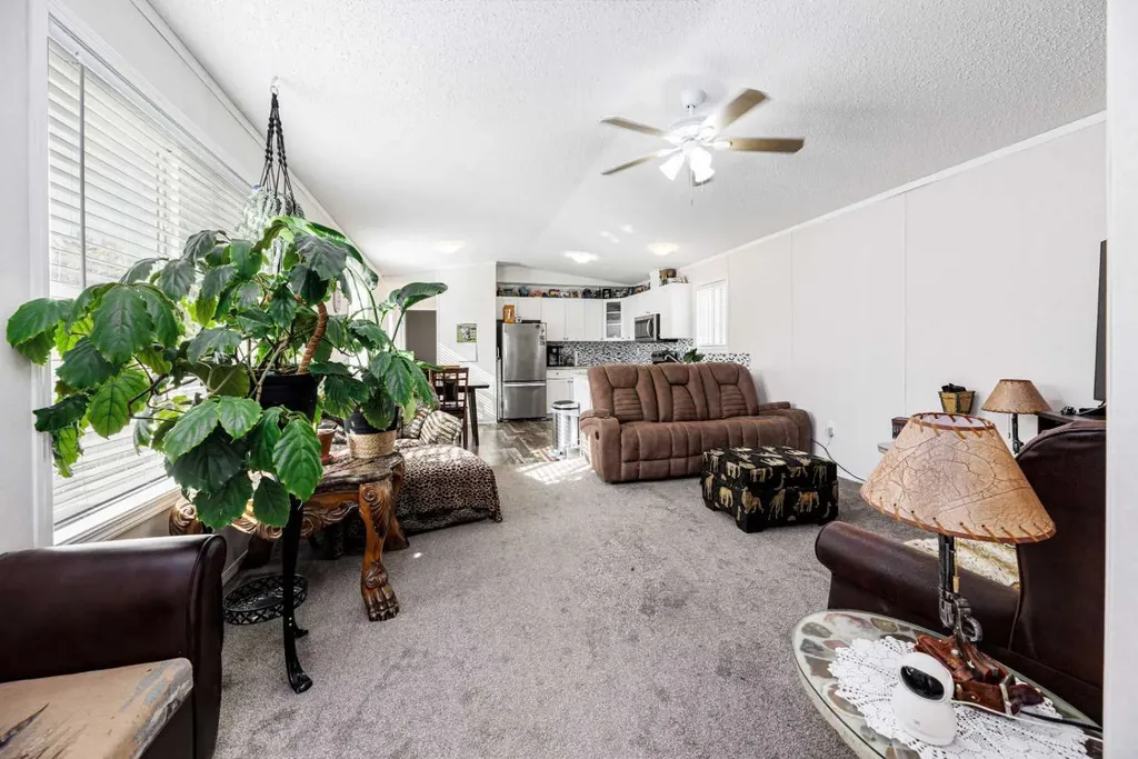 4922 Womacks Road Blackfalds AB T0M 0J0
