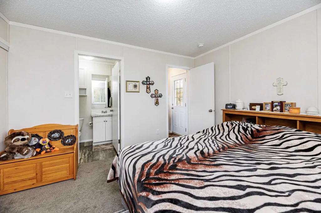 4922 Womacks Road Blackfalds AB T0M 0J0