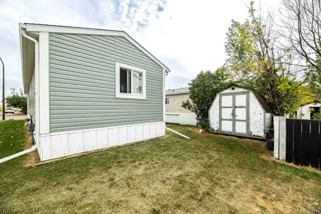 4922 Womacks Road Blackfalds AB T0M 0J0