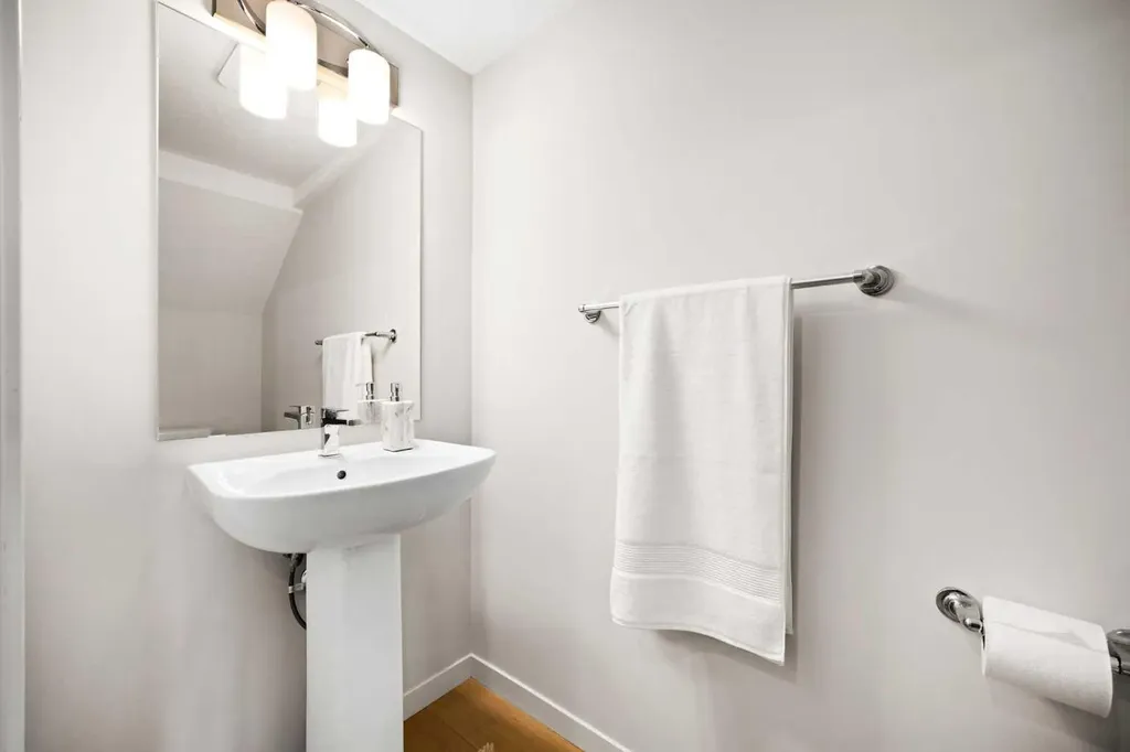474 Seton Circle SE Calgary AB T3M 3P6
