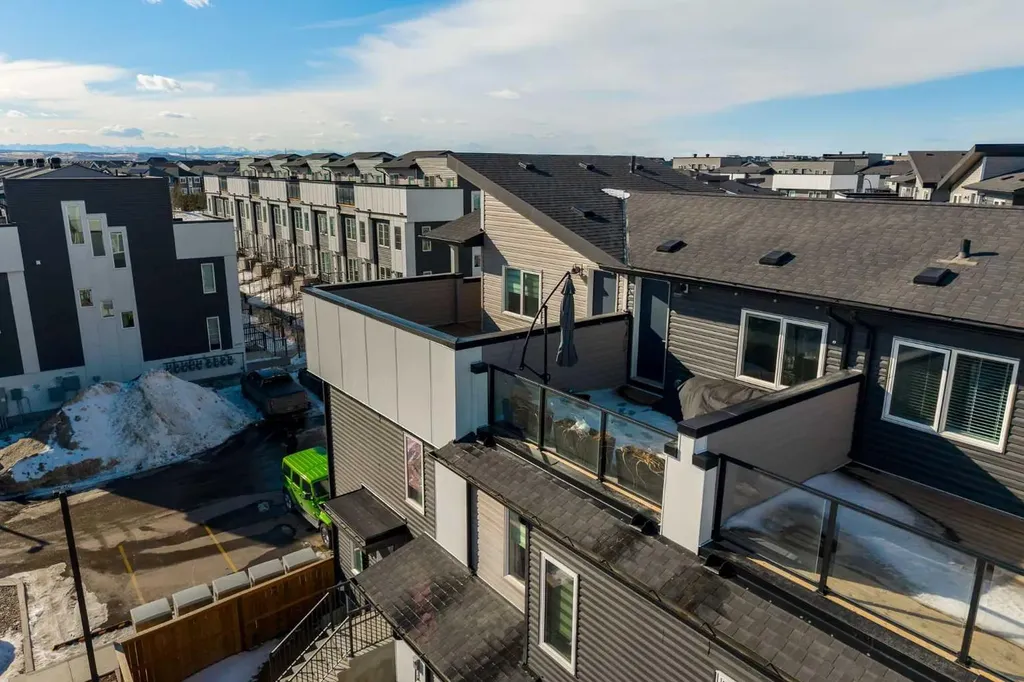 474 Seton Circle SE Calgary AB T3M 3P6