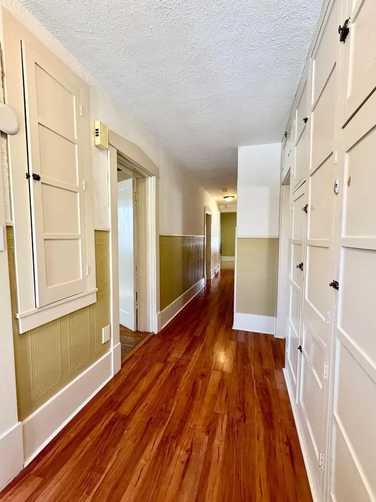 1407 4 Avenue S Lethbridge AB T1J 0R6