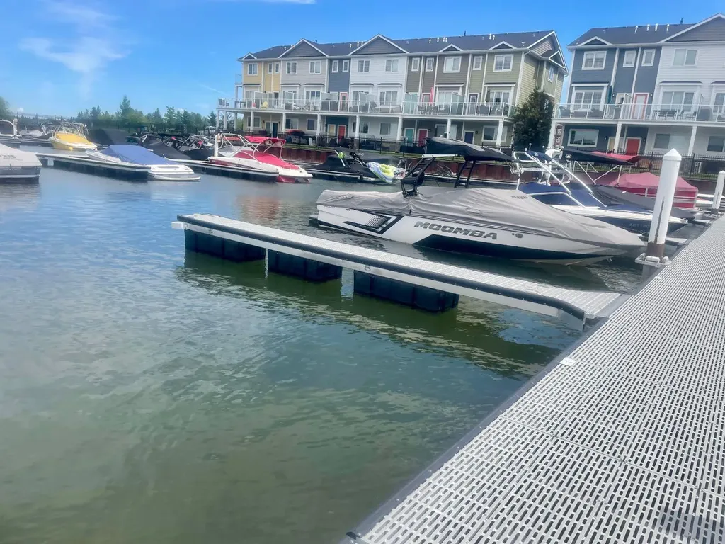 5230 Lakeshore Drive Sylvan Lake AB T4S 1Y8