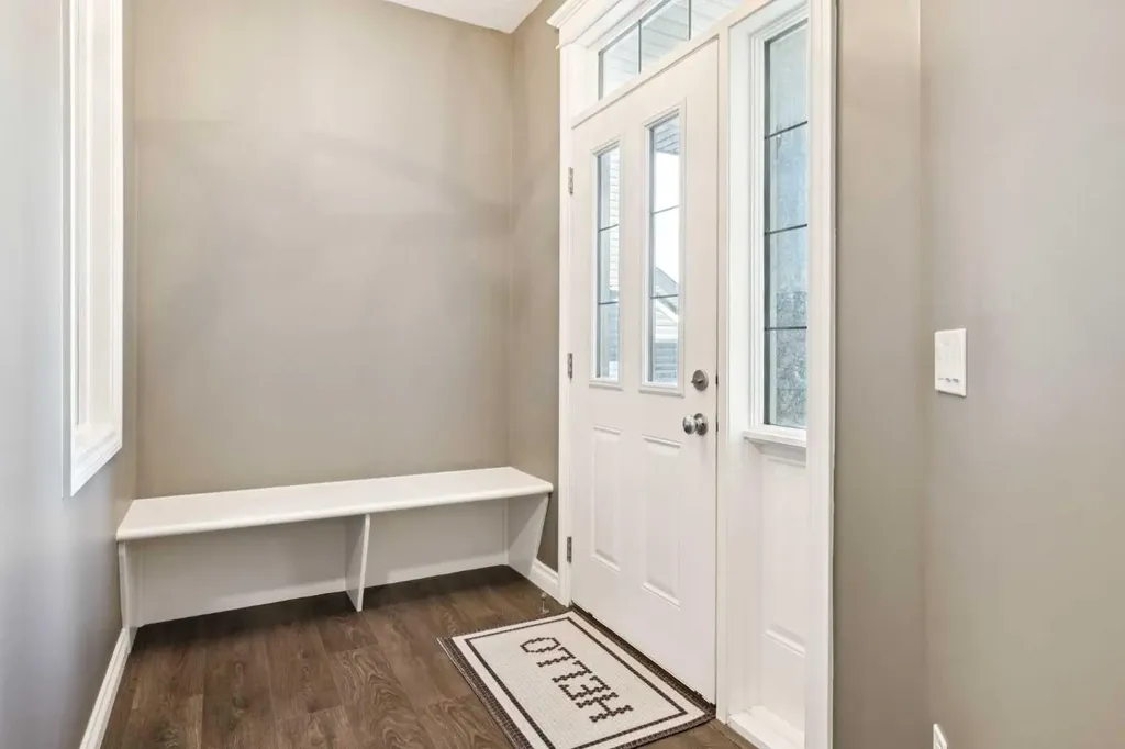 383 Evansglen Drive NW Calgary AB T3P0P1