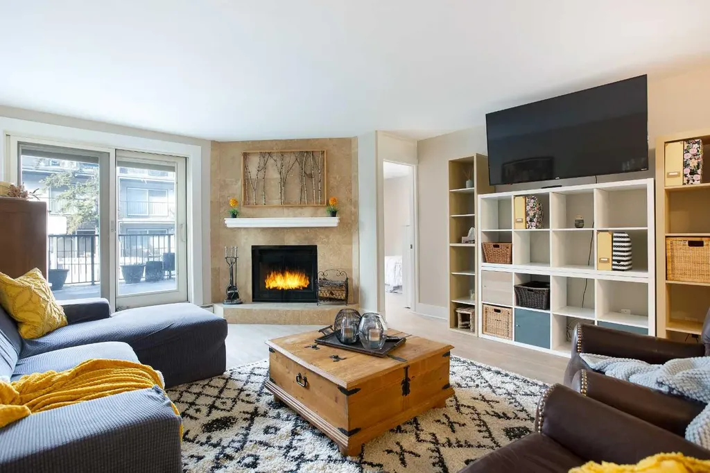 350 4 Avenue NE Calgary AB T2E 0J3