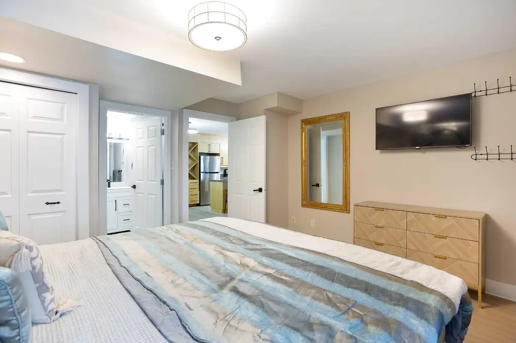 350 4 Avenue NE Calgary AB T2E 0J3