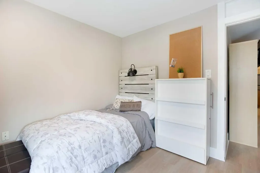 350 4 Avenue NE Calgary AB T2E 0J3