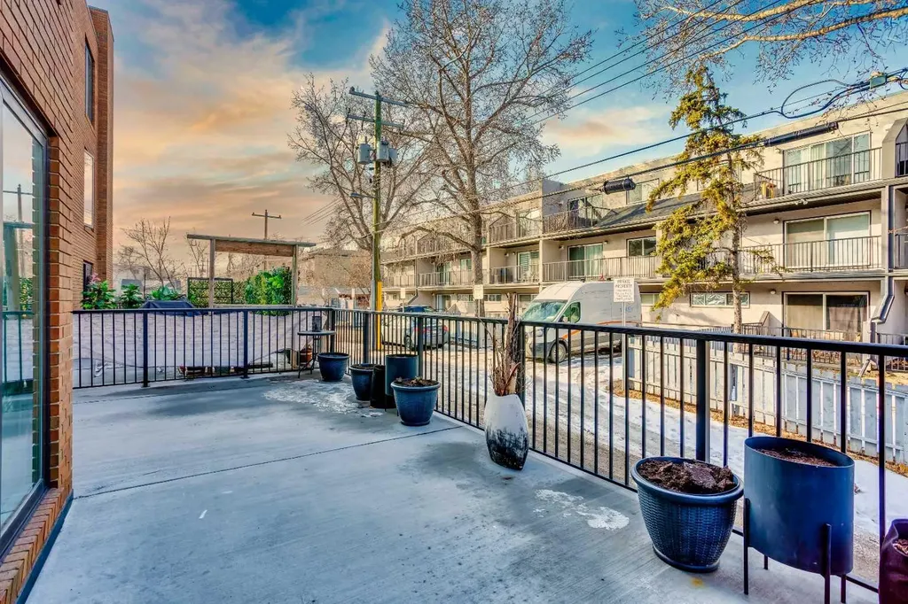 350 4 Avenue NE Calgary AB T2E 0J3