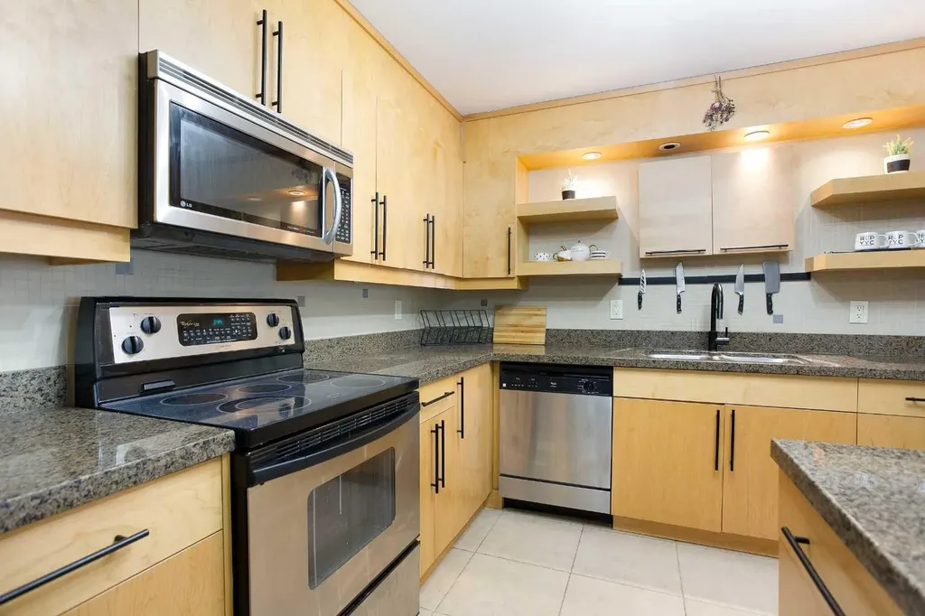 350 4 Avenue NE Calgary AB T2E 0J3