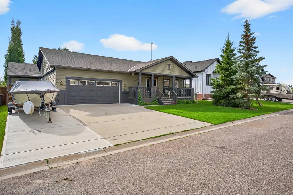 125 Copeland Close Langdon AB T0J 1X2