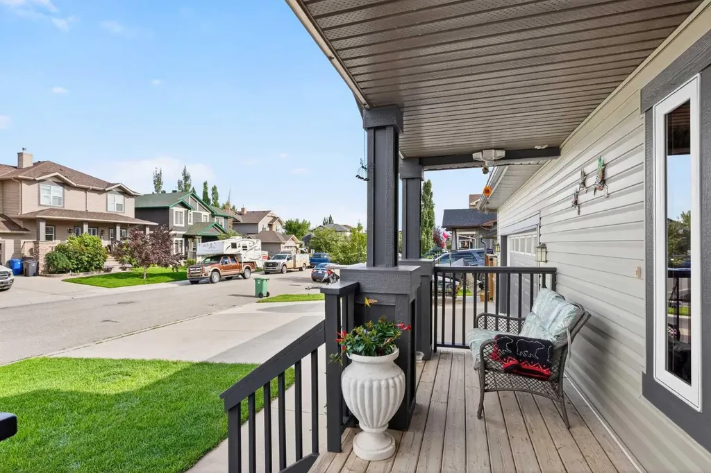 125 Copeland Close Langdon AB T0J 1X2