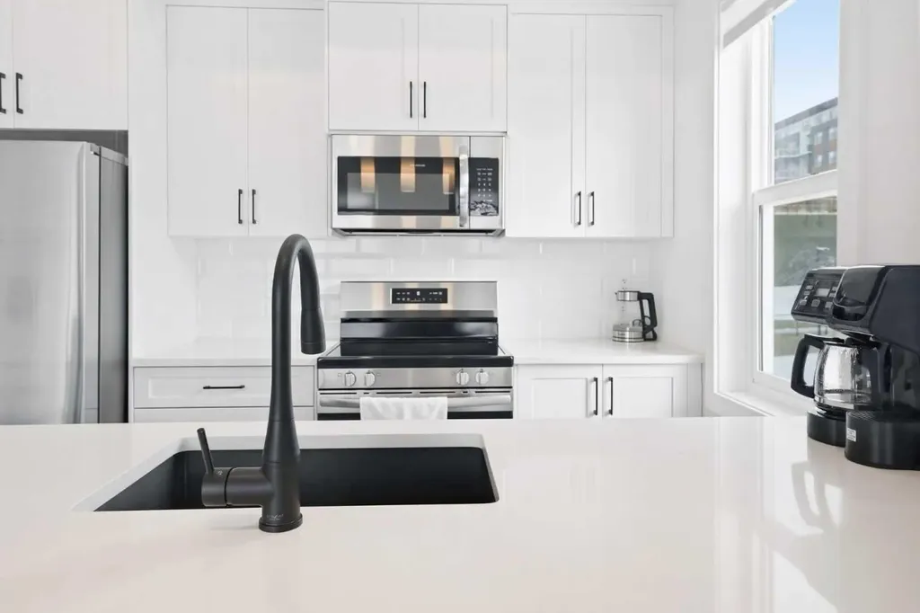 2117 81 Street SW Calgary AB T3H 6H5