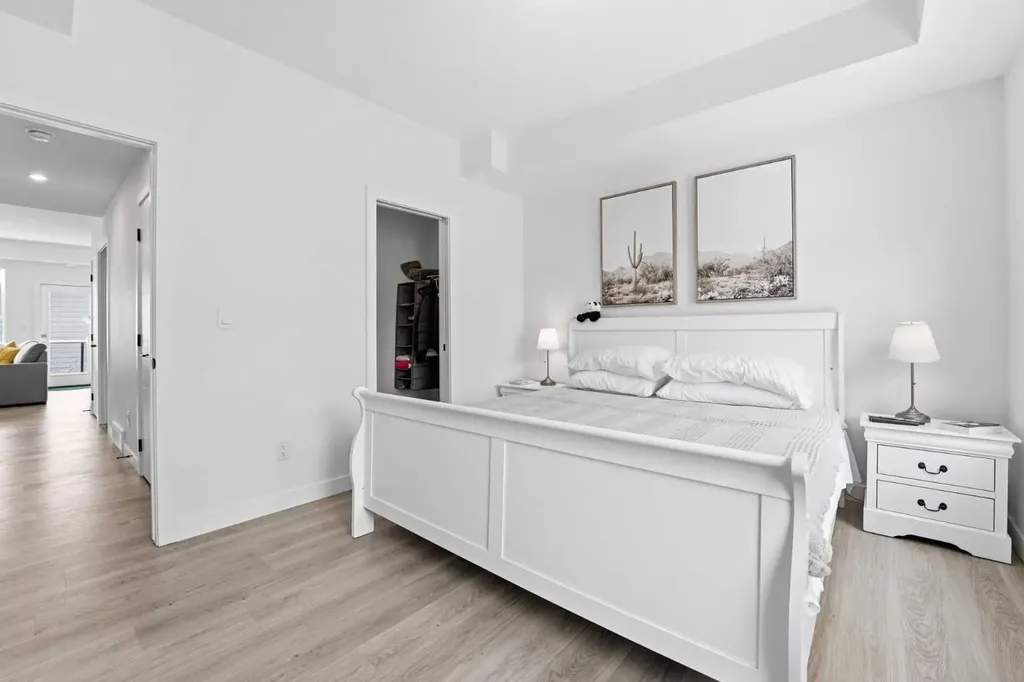 2117 81 Street SW Calgary AB T3H 6H5