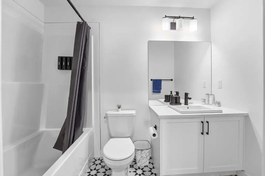 2117 81 Street SW Calgary AB T3H 6H5