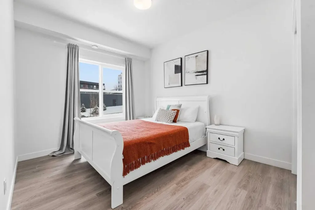 2117 81 Street SW Calgary AB T3H 6H5
