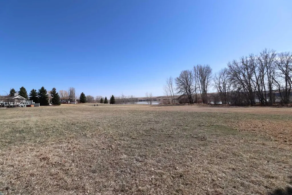 663 Lakeside Drive Rural Vulcan County AB T0L 0R0