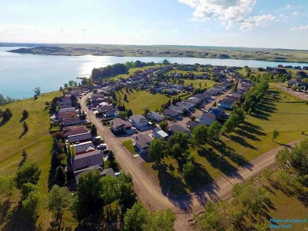 663 Lakeside Drive Rural Vulcan County AB T0L 0R0