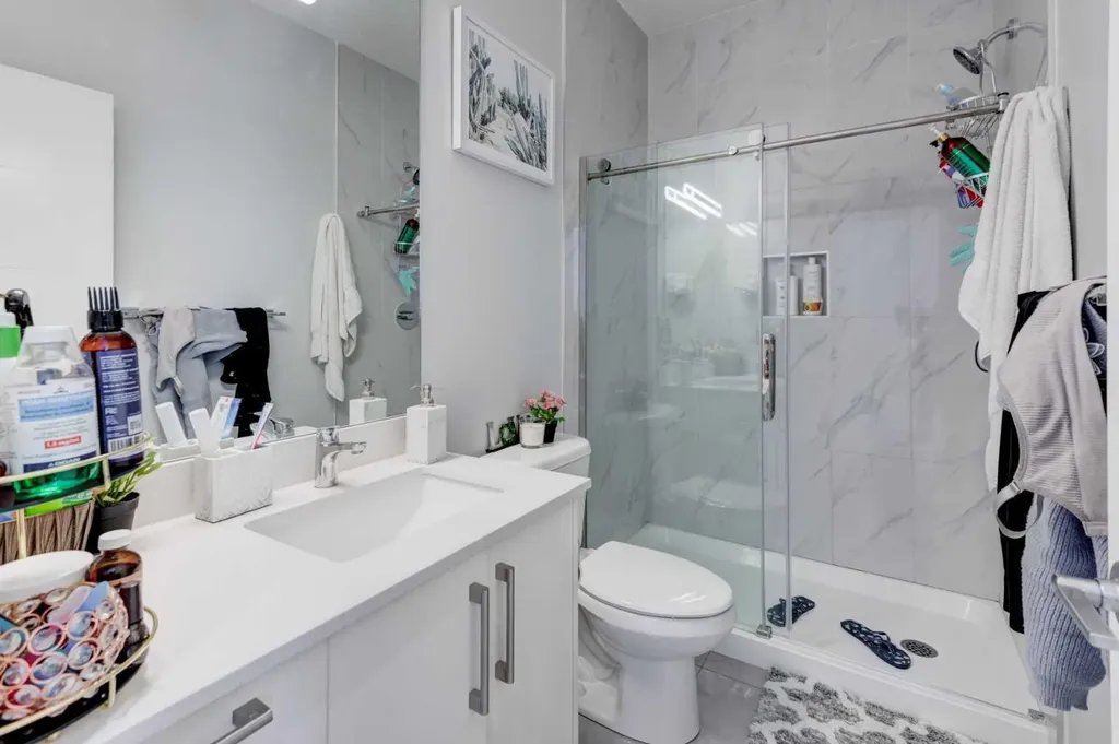 408 27 Avenue NE Calgary AB T2E 2A4