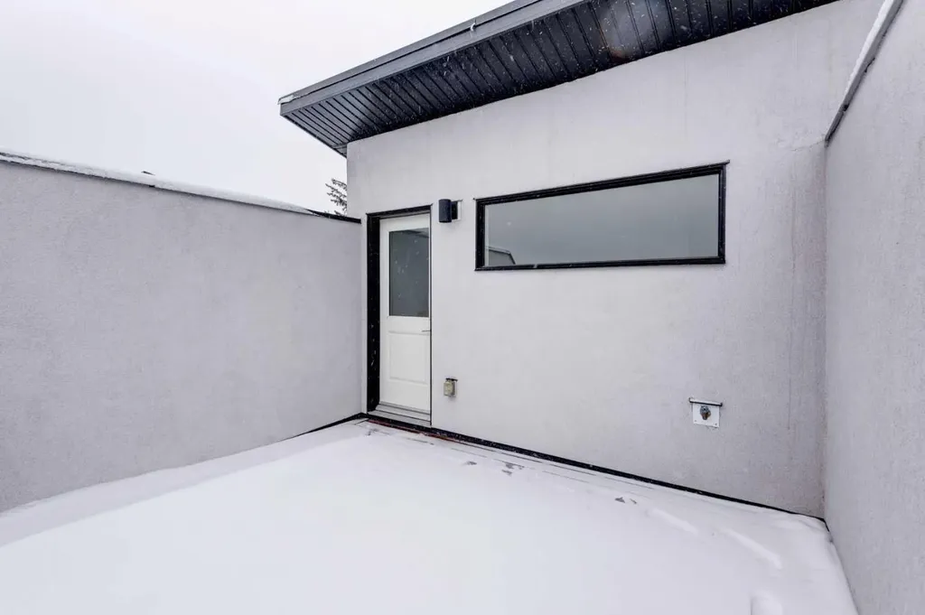 408 27 Avenue NE Calgary AB T2E 2A4