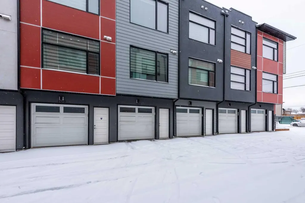 408 27 Avenue NE Calgary AB T2E 2A4