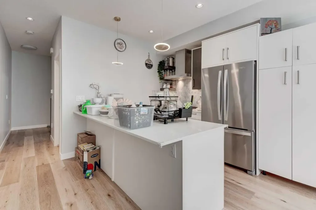 408 27 Avenue NE Calgary AB T2E 2A4