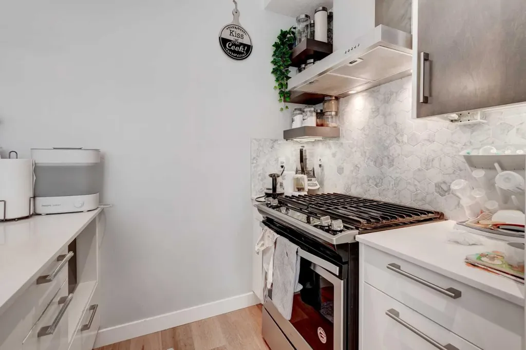 408 27 Avenue NE Calgary AB T2E 2A4