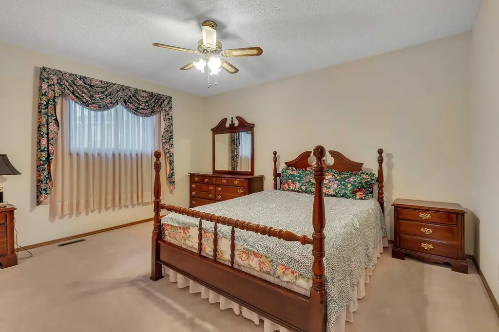 133 Riverview Park SE Calgary AB T2C 4A1