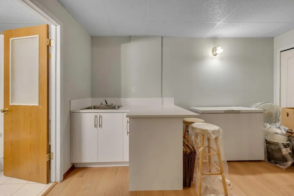 133 Riverview Park SE Calgary AB T2C 4A1