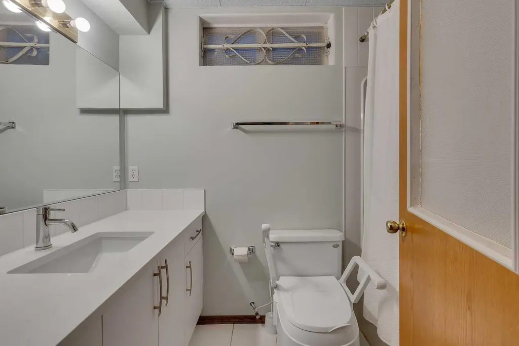 133 Riverview Park SE Calgary AB T2C 4A1