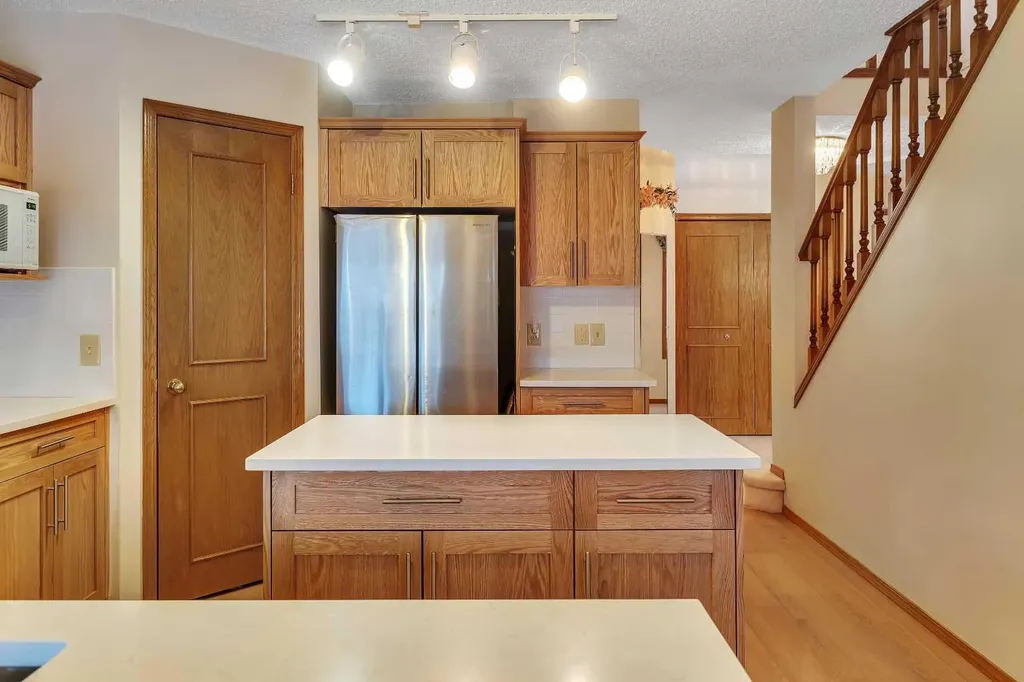 133 Riverview Park SE Calgary AB T2C 4A1