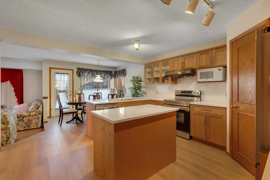 133 Riverview Park SE Calgary AB T2C 4A1